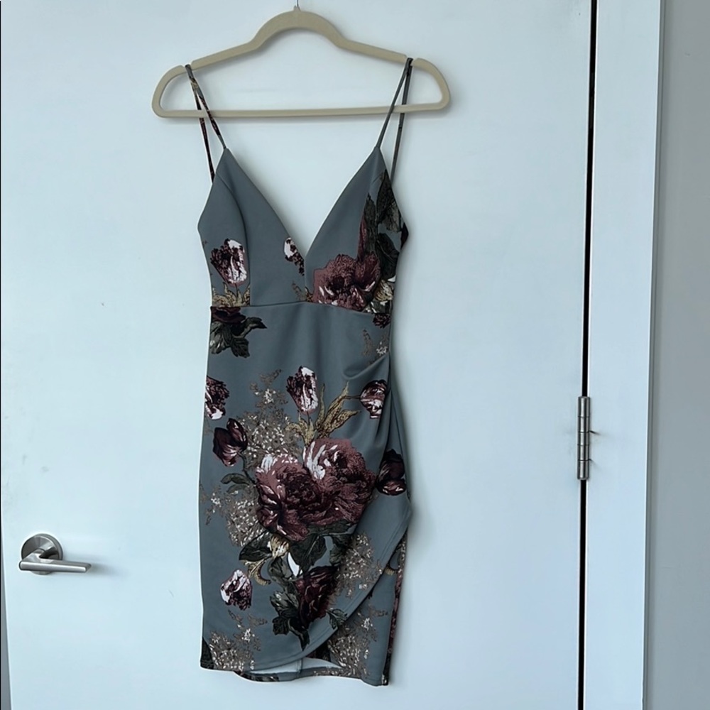 Floral print fitted dress